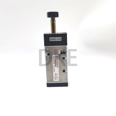 Válvula de solenoide de la serie V61B313A-A212J Norgren V61-63 G1/4 NBR Sello del asiento 500-4500 L/Min