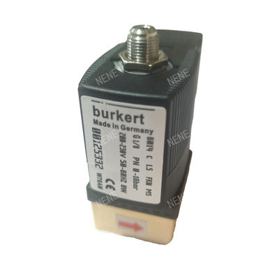 G1/4 Burkert Solenoide Valve 00125302 6013 Tipo de acción directa 2/2 pulgadas Normalmente cerrado 3.0 Agujero de flujo FKM Cuerpo de válvula de latón sellado 24VAC 8W 0~10bar