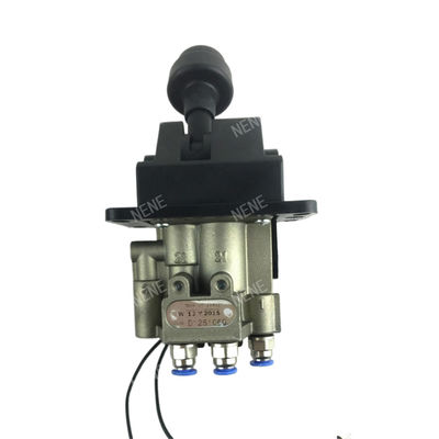 Las válvulas de control combinadas de los camiones de descarga de 4 CV-D con cuatro orificios
