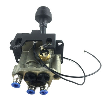 Las válvulas de control combinadas de los camiones de descarga de 4 CV-D con cuatro orificios