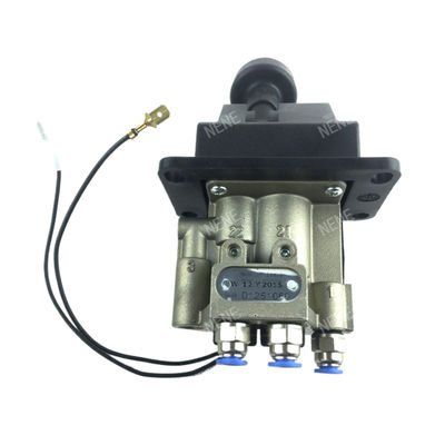 Las válvulas de control combinadas de los camiones de descarga de 4 CV-D con cuatro orificios