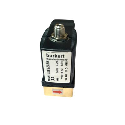 Válvula solenoide de control de fluidos de la serie 6013 BURKERT 00134249, Alta presión de 16 bar, interfaz G1/8, perforación de 2,5 mm, sello FKM resistente a la corrosión, 24VDC 8W