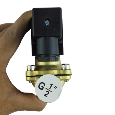 Válvula de material de sellado NBR con bobina cuadrada que opera a voltaje DC12V Perfecto para equipos neumáticos y sistemas de control de fluidos automatizados