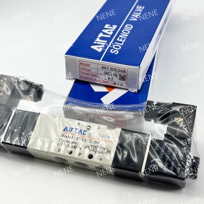 AIRTAC 4V230E-08 Válvula de solenoide 24DC Voltajes para aplicaciones industriales